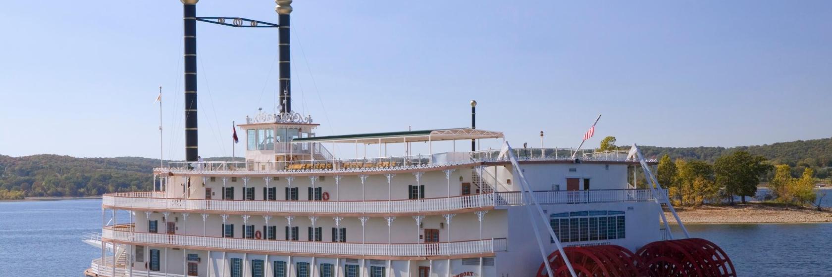 Showboat Branson Belle